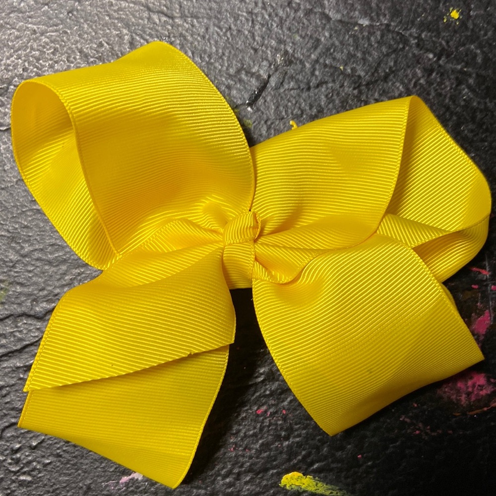 Yellow hair bow